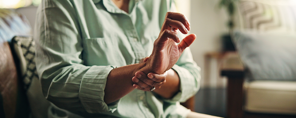 Early Signs of Arthritis You Shouldn’t Ignore